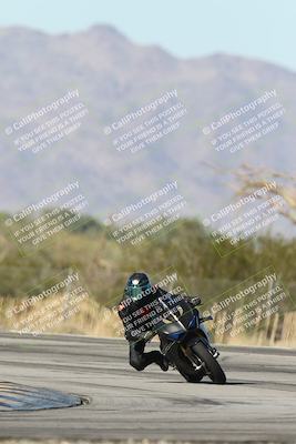 media/Dec-01-2025-Moto Forza (Mon) [[2daa91e15f]]/2-Intermediate Group/Session 3 (Turn 3)/